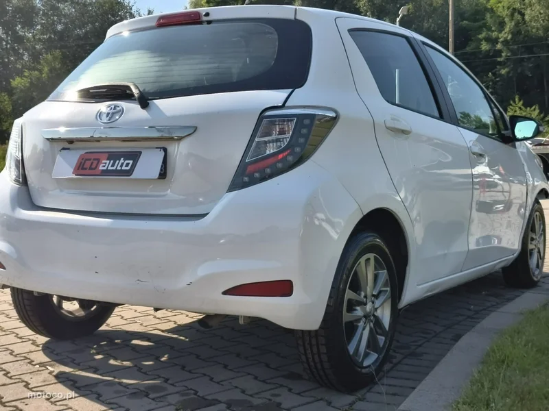 Toyota Yaris XP130 6