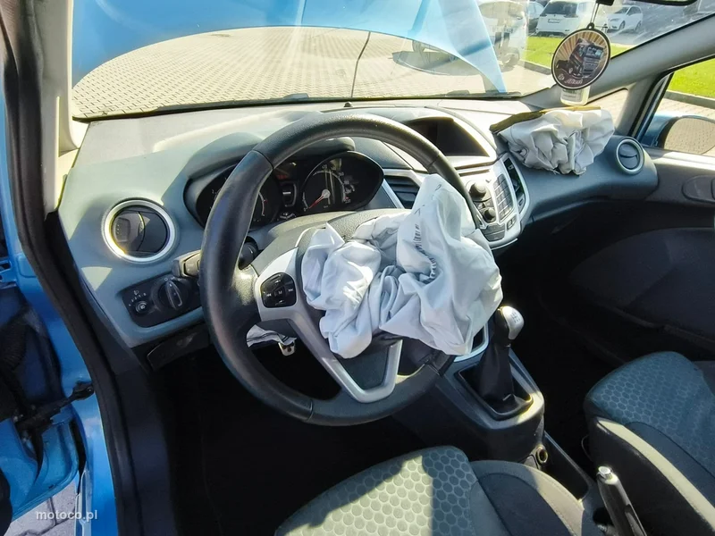 Ford Fiesta VI 11