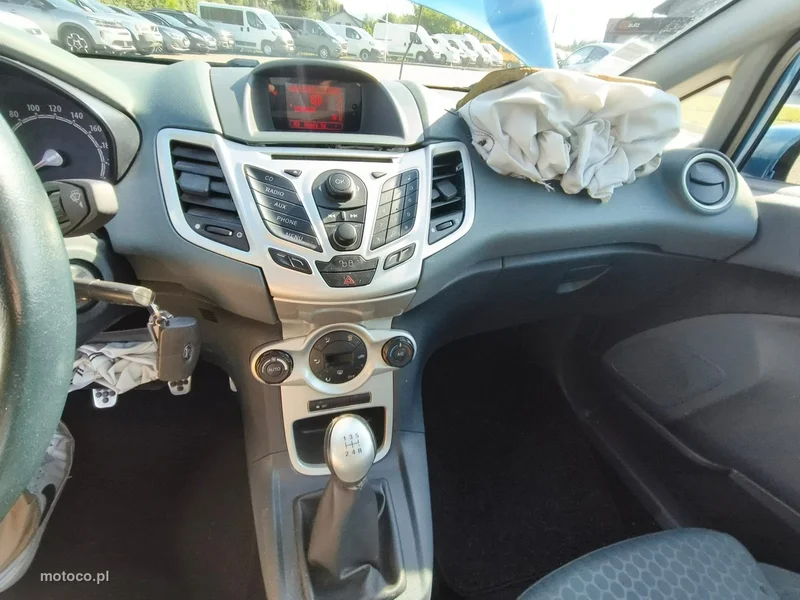 Ford Fiesta VI 12