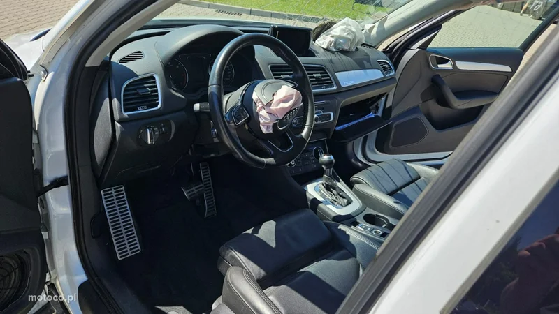 Audi Q3 8U 19