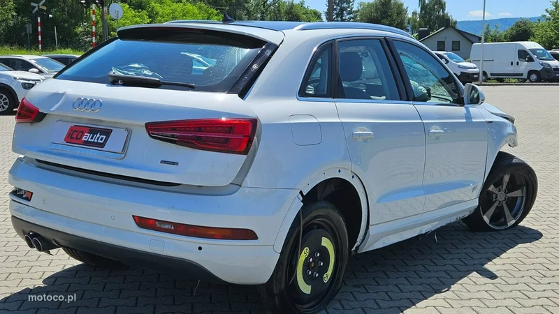 Audi Q3 8U 7