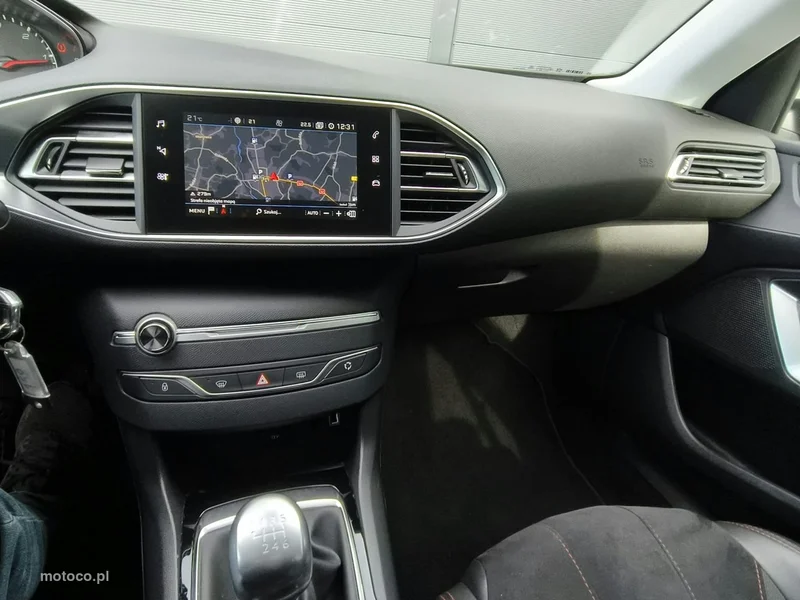 Peugeot 308 13