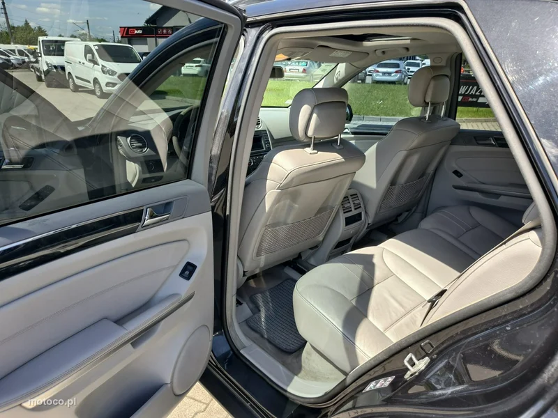 Mercedes-Benz ML W164 320 17