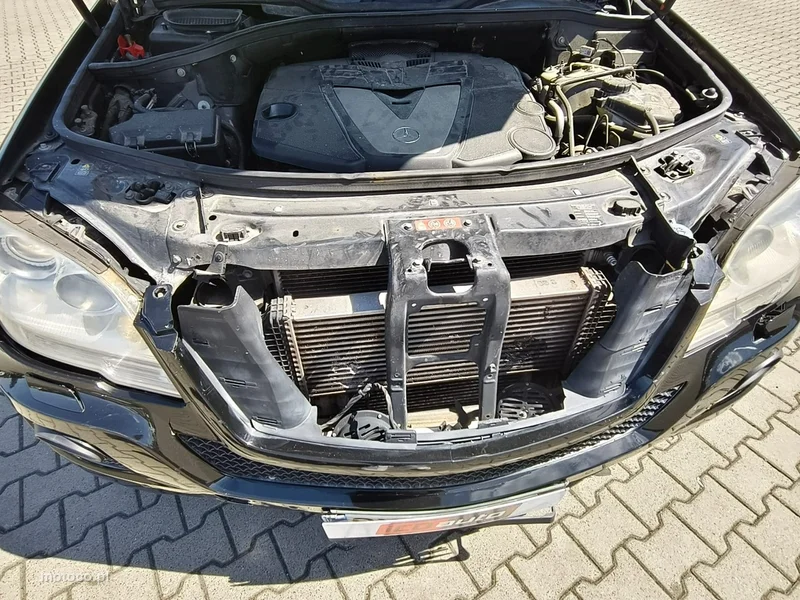 Mercedes-Benz ML W164 320 24