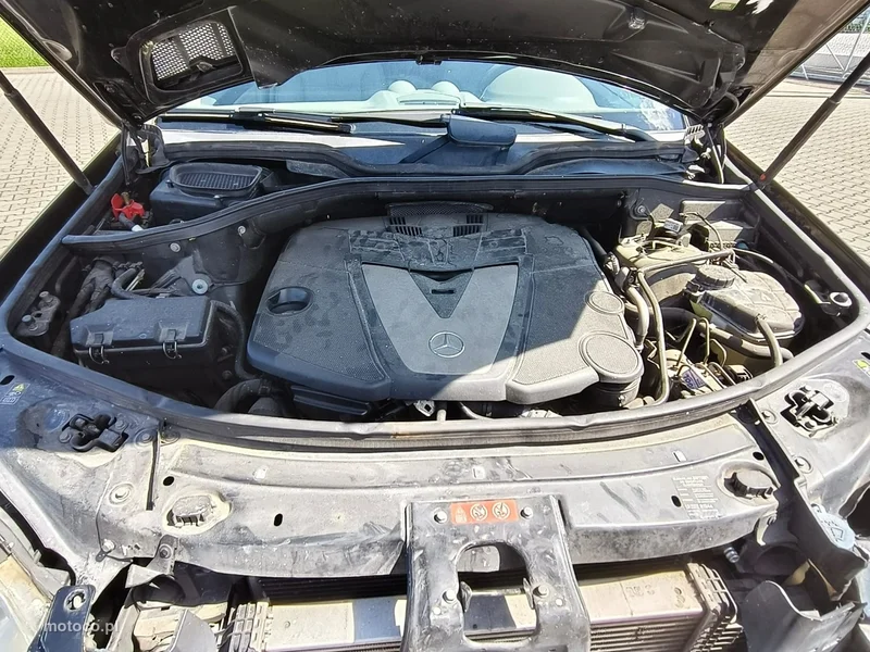 Mercedes-Benz ML W164 320 25