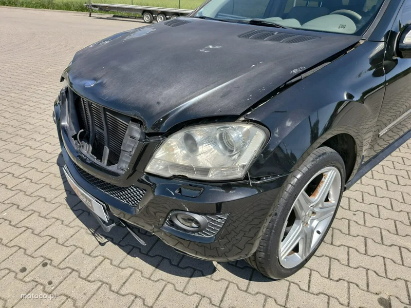 Mercedes-Benz ML W164 320 27