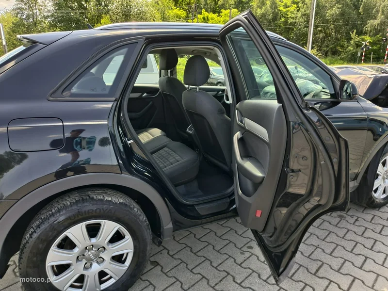 Audi Q3 8U 16