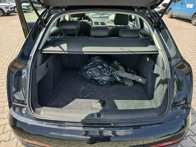 Audi Q3 8U 17