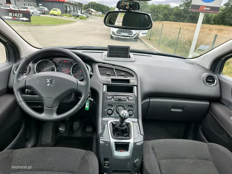 Peugeot 5008 11