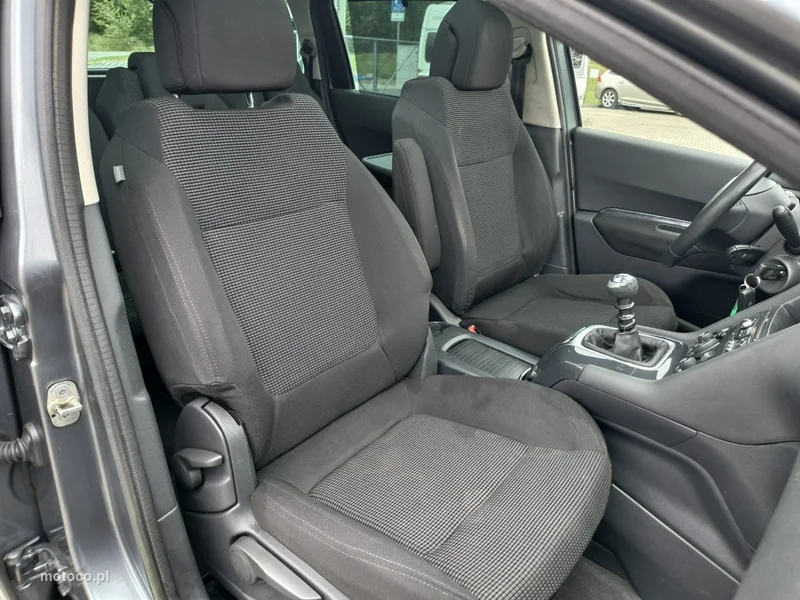 Peugeot 5008 16