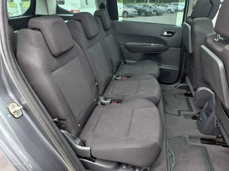 Peugeot 5008 17