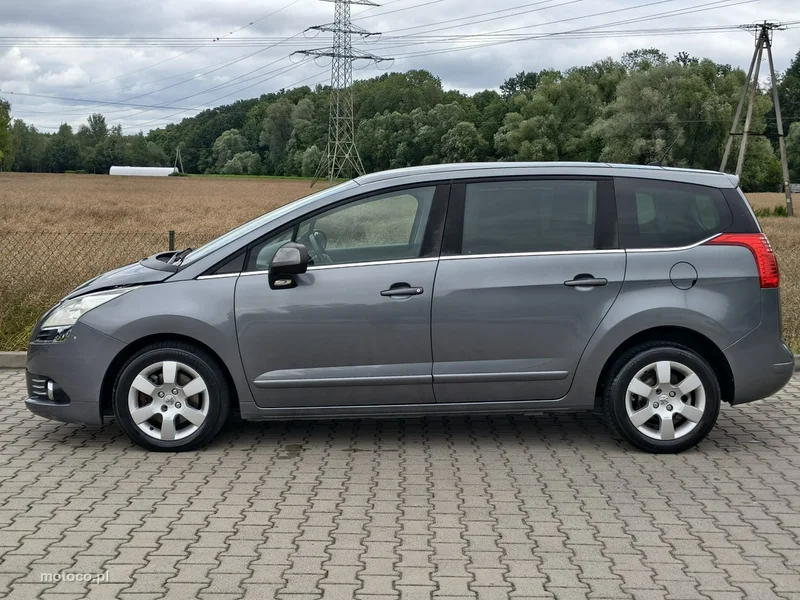Peugeot 5008 4