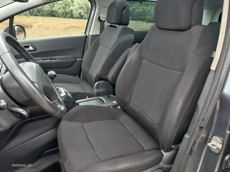 Peugeot 5008 10