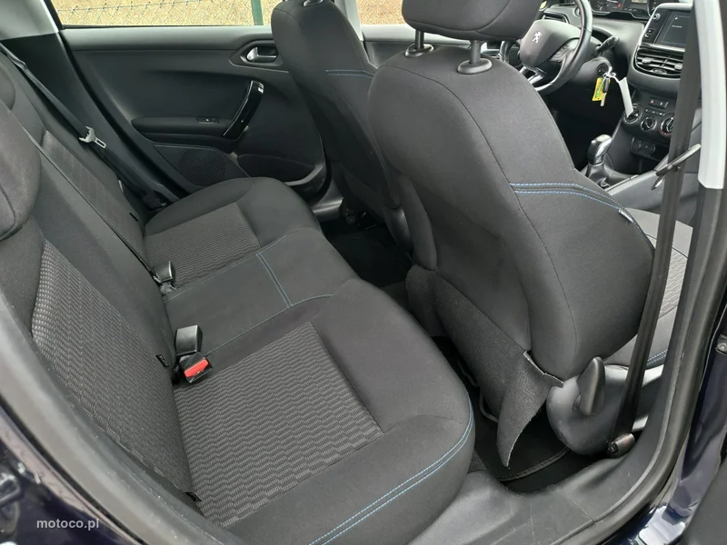 Peugeot 208 16