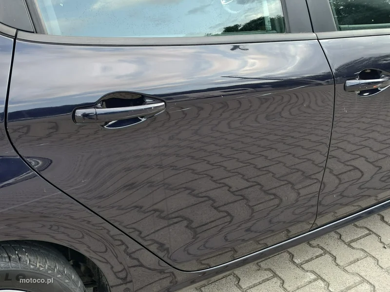 Peugeot 208 23