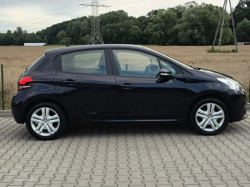Peugeot 208 8