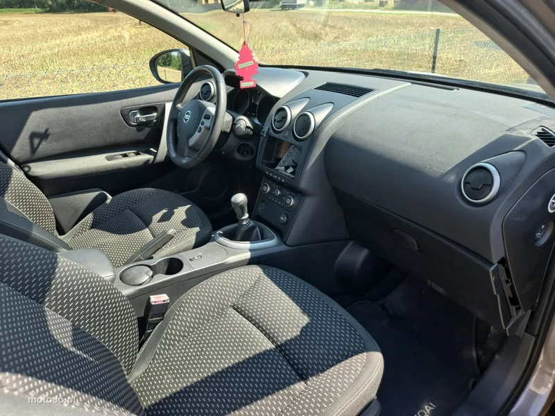Nissan Qashqai 9