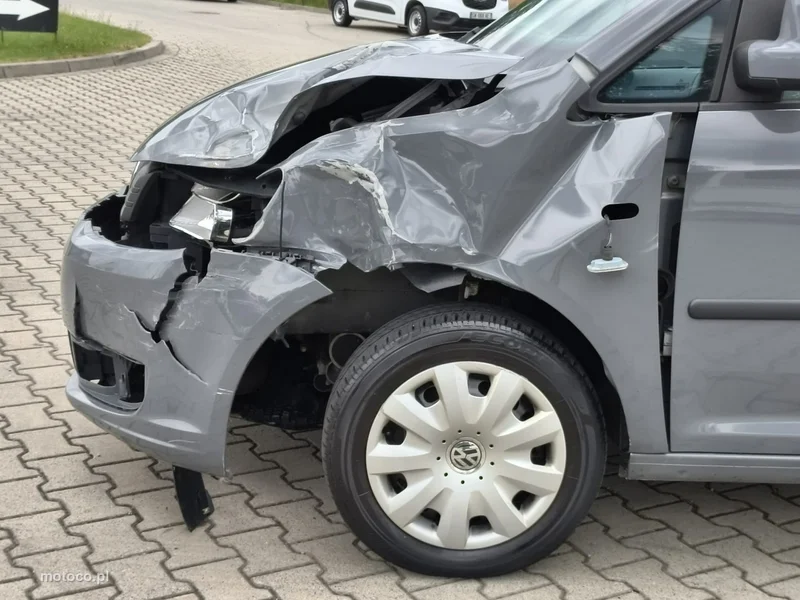 Volkswagen Caddy III 23