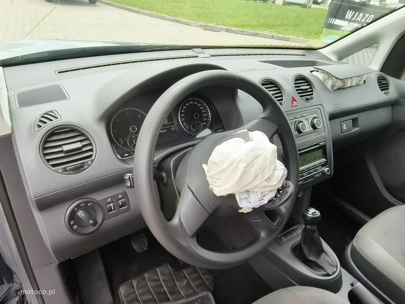 Volkswagen Caddy III 8