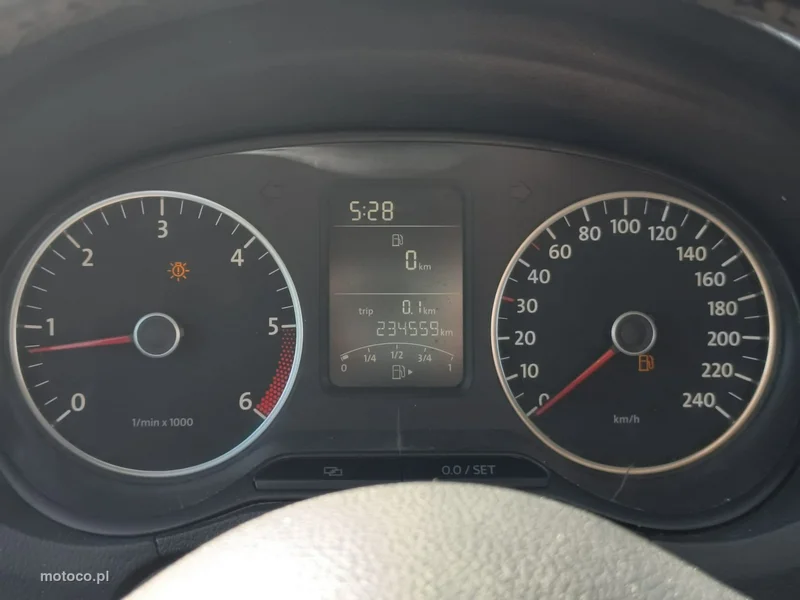 Volkswagen Polo V 6R 13