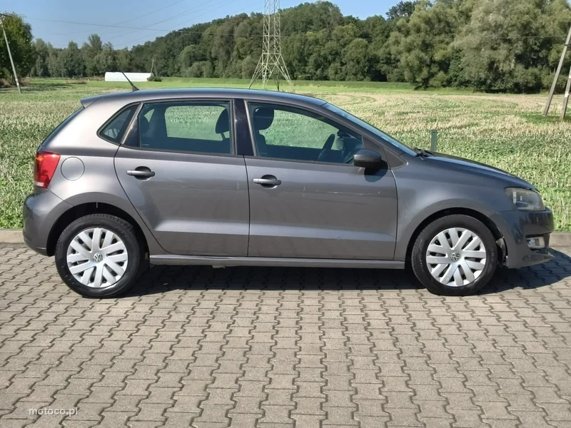 Volkswagen Polo V 6R 8
