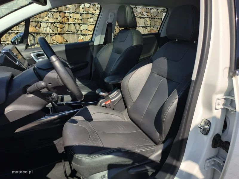 Peugeot 2008 9