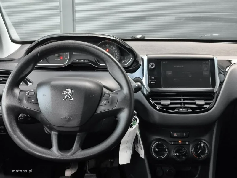 Peugeot 208 12