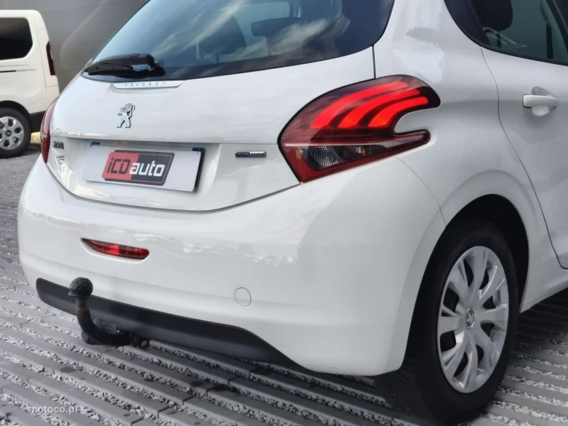 Peugeot 208 19