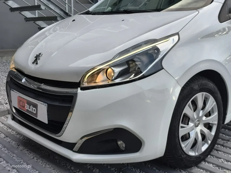 Peugeot 208 27