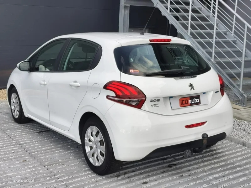 Peugeot 208 5