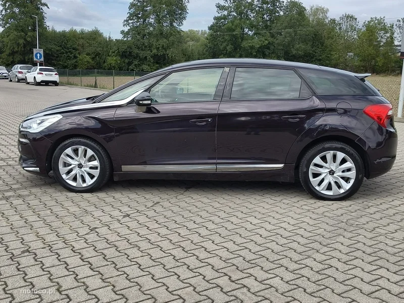 DS Automobiles DS 5 4