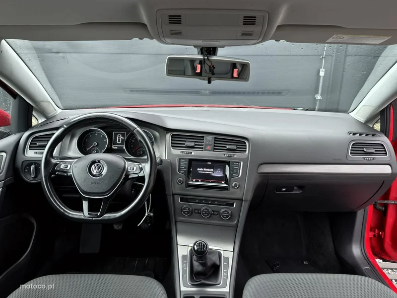Volkswagen Golf VII 11