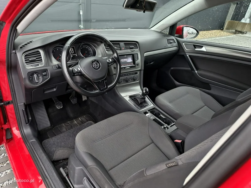 Volkswagen Golf VII 10