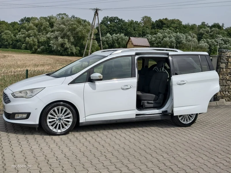 Ford Grand C-Max 27