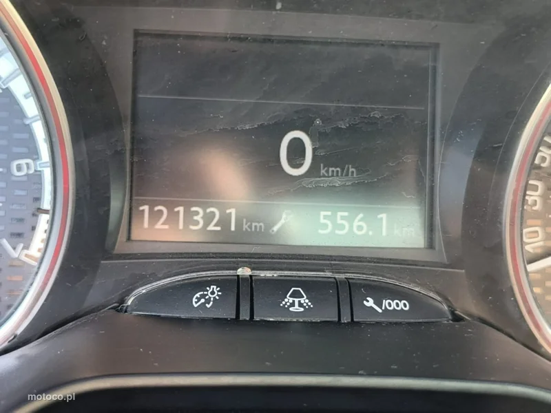 Peugeot 208 13