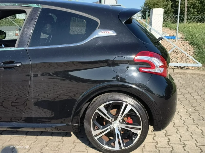Peugeot 208 31