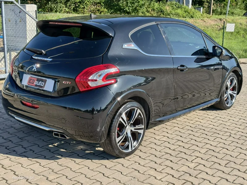 Peugeot 208 7