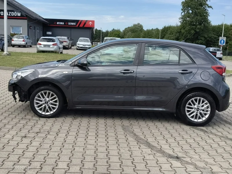 Kia Rio 4
