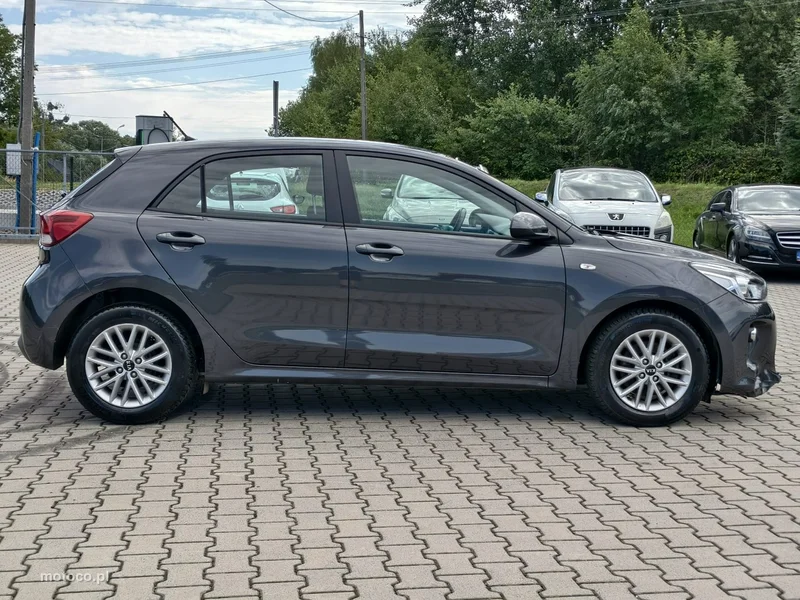Kia Rio 8