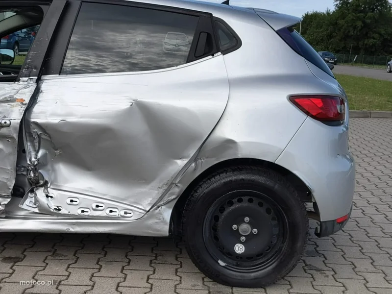 Renault Clio IV 24