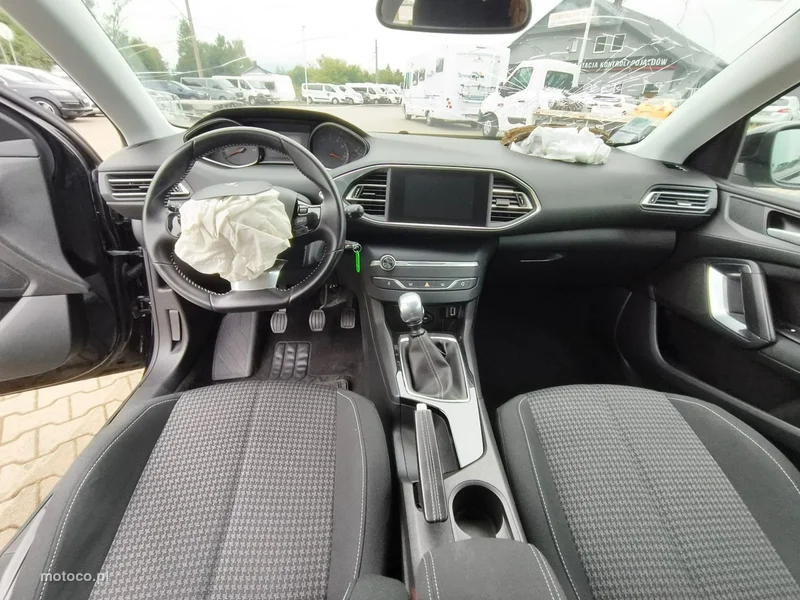 Peugeot 308 13