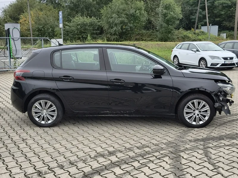Peugeot 308 8