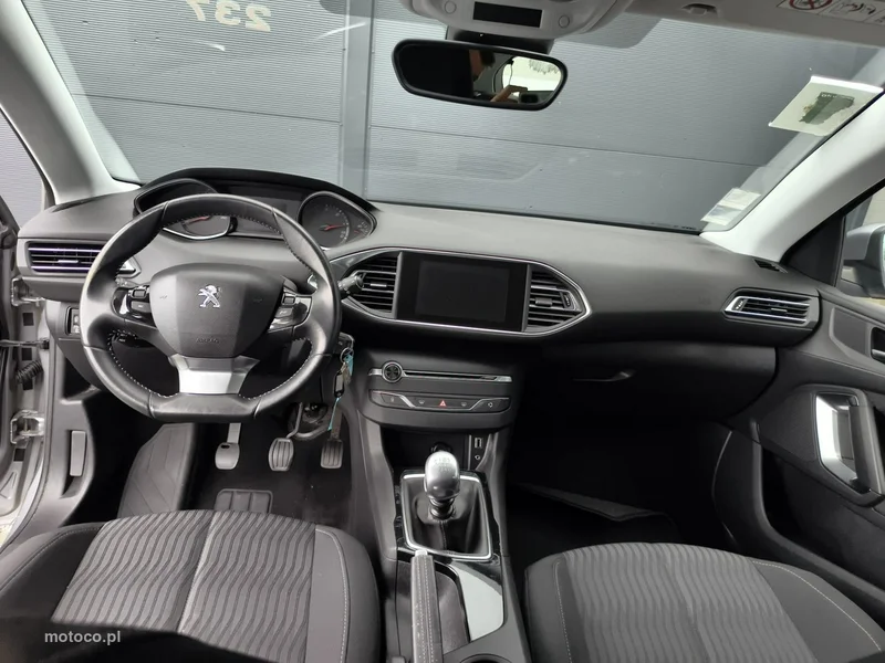 Peugeot 308 11