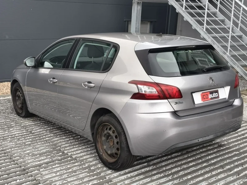 Peugeot 308 5