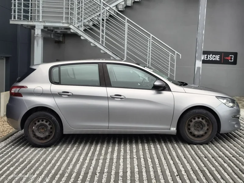 Peugeot 308 8