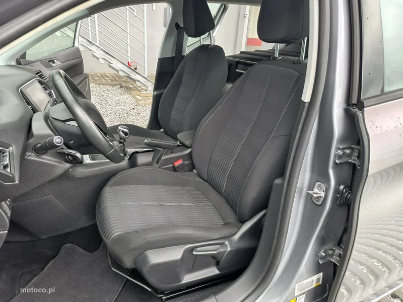 Peugeot 308 9