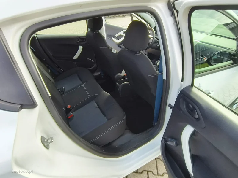 Peugeot 208 17