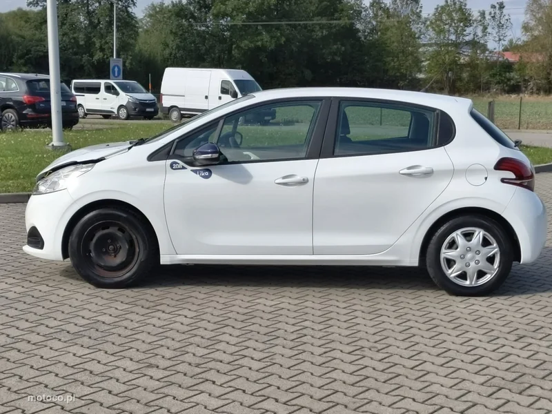 Peugeot 208 4
