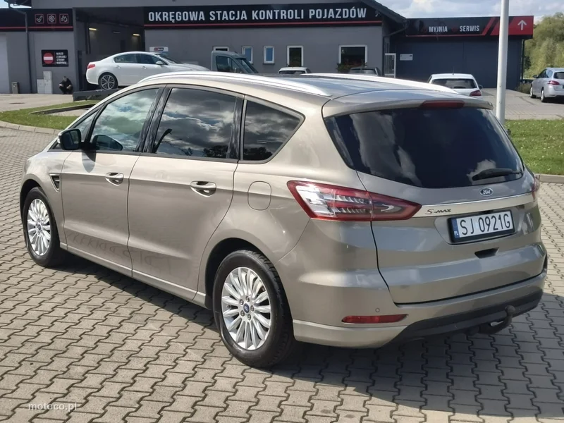 Ford S-Max II 5