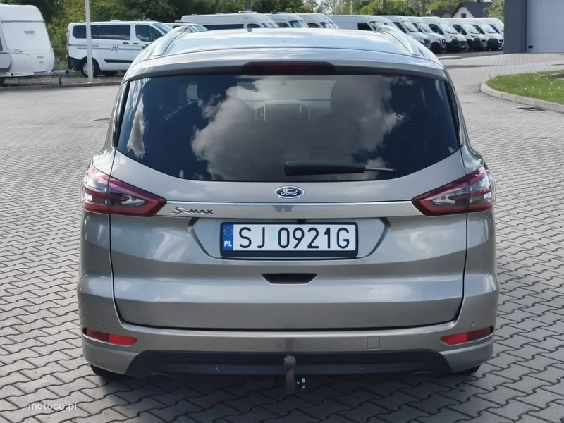 Ford S-Max II 6
